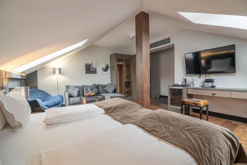 Отель Grand Hotel Roxolana Ивано-Франковск