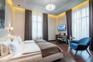 Отель Grand Hotel Roxolana Ивано-Франковск Полулюкс с балконом-6