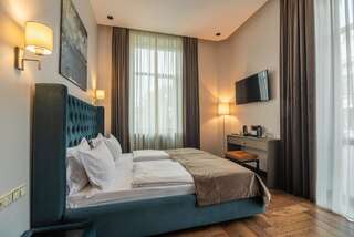 Отель Grand Hotel Roxolana Ивано-Франковск Полулюкс с балконом-13