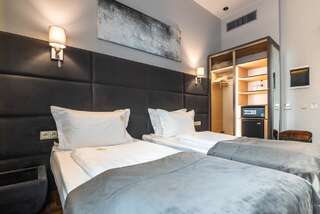 Отель Grand Hotel Roxolana Ивано-Франковск Двухместный номер с 2 отдельными кроватями-3
