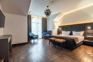 Отель Grand Hotel Roxolana Ивано-Франковск Люкс в мансарде-3