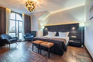Отель Grand Hotel Roxolana Ивано-Франковск Люкс в мансарде-5